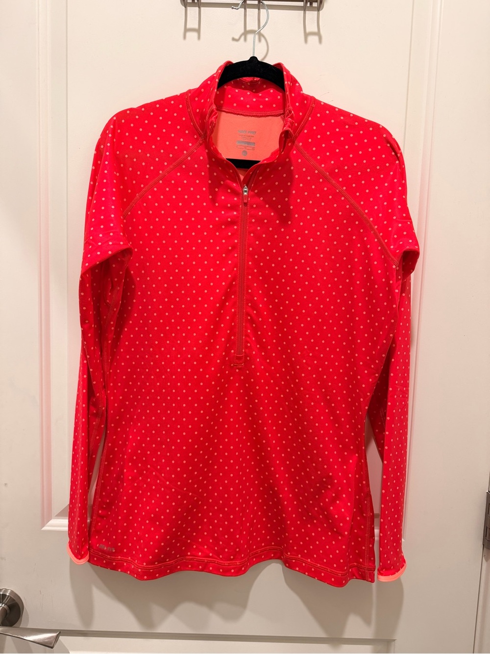 Nike Pro Dri-FIT 1/2 Zip Pullover Size XL Red Polka
Dot